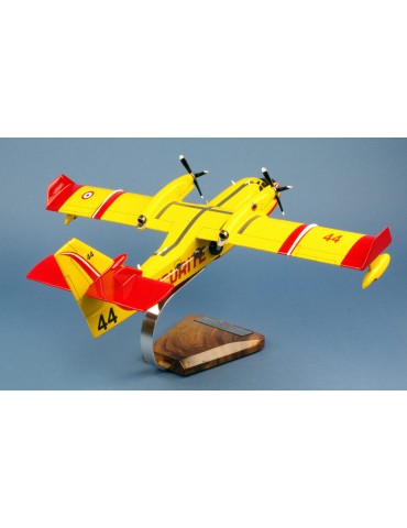 MAQUETTE BOIS CANADAIR...