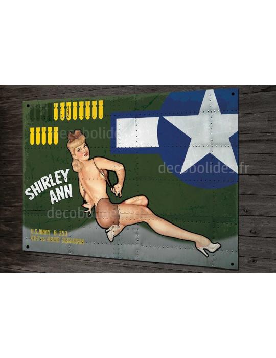 PLAQUE METAL PIN UP SHIRLEY ANNE- B25
