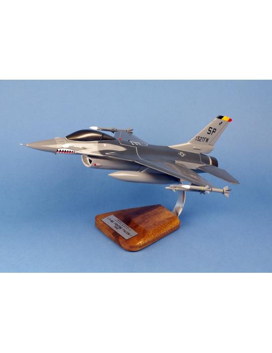 MAQUETTE BOIS F-16 FIGHTING FALCON 52ND TFW USAF
