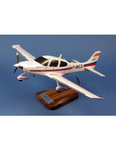 MAQUETTE BOIS CIRRUS SR 22 ARMEE DE L'AIR F-HKCA CATS BA701 SALON DE PROVENCE