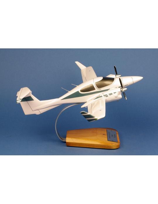 MAQUETTE BOIS DIAMOND DA42 TWIN STAR