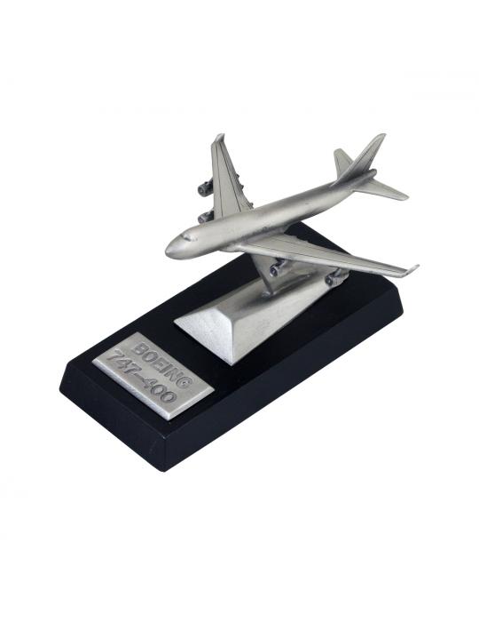 MAQUETTE DE BUREAU BOEING 747-400