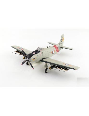 MAQUETTE METAL SKYRAIDER A-1H 1ST FS VNAF VIETNAM AIR FORCE 1963