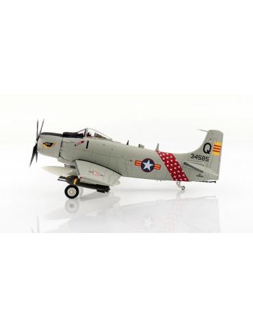 MAQUETTE METAL SKYRAIDER A-1H 1ST FS VNAF VIETNAM AIR FORCE 1963