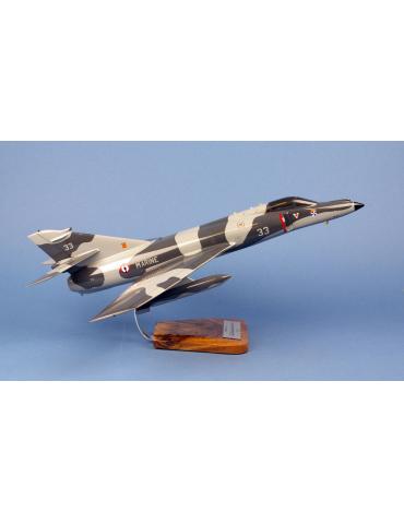 MAQUETTE BOIS SUPER ETENDARD FLOTILLE 11F 1/32 ème :Un hommage artisanal à l'aviation navale française