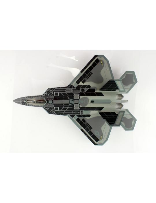 MAQUETTE METAL F-22 RAPTOR "SYMBIOTE" NELLIS AFB, MARS 2022