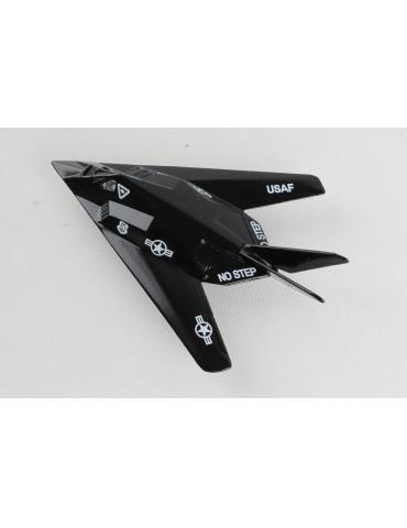 MAQUETTE METAL JOUET F117 NIGHTHAWK RUNWAY 24