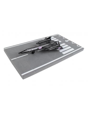 MAQUETTE METAL JOUET SR71 BLACKBIRD RUNWAY 24